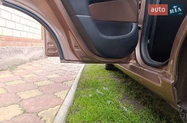 Хэтчбек Peugeot 107 2013 в 