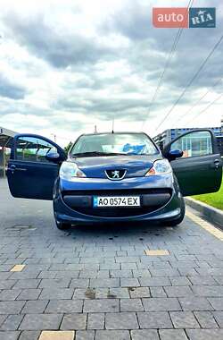 Хэтчбек Peugeot 107 2008 в Ужгороде