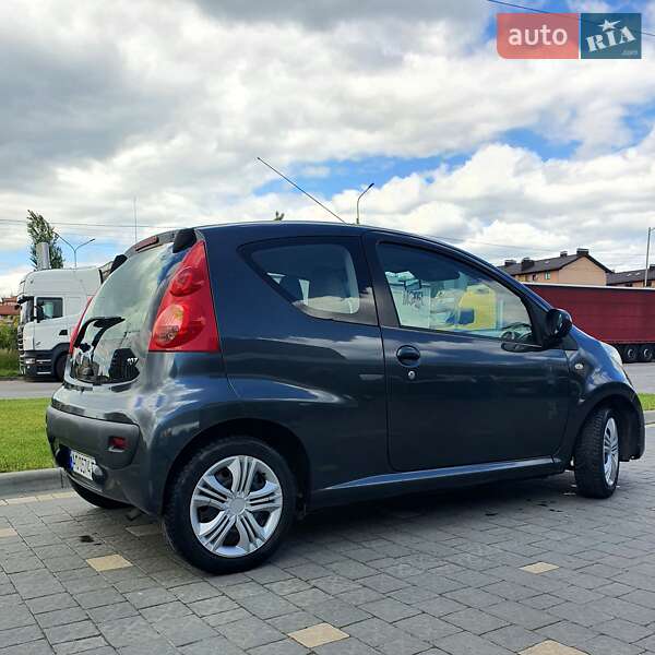 Хетчбек Peugeot 107 2008 в Ужгороді