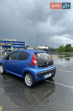 Хэтчбек Peugeot 107 2007 в 