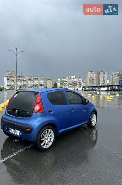 Хэтчбек Peugeot 107 2007 в 