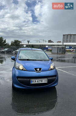 Хэтчбек Peugeot 107 2007 в 