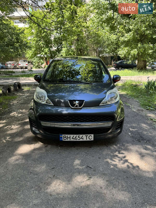 Peugeot 107 2011
