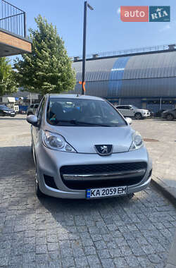 Хэтчбек Peugeot 107 2009 в Киеве