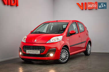 Хэтчбек Peugeot 107 2013 в Киеве