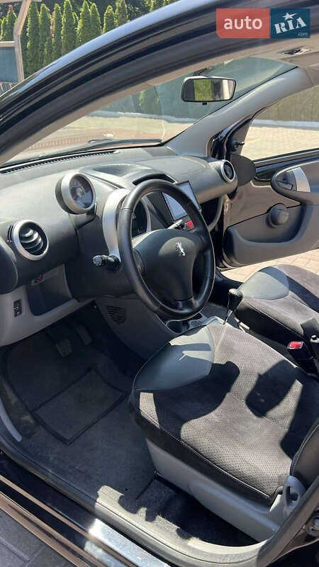 Хетчбек Peugeot 107 2011 в Києві