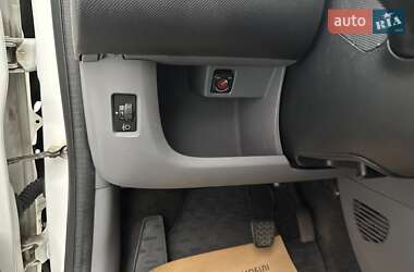 Хетчбек Peugeot 107 2011 в 
