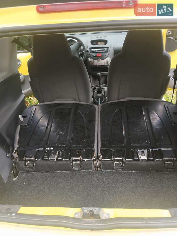 Хэтчбек Peugeot 107 2006 в Виннице