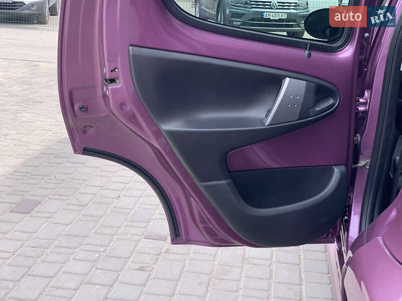 Хетчбек Peugeot 107 2014 в Бердичеві