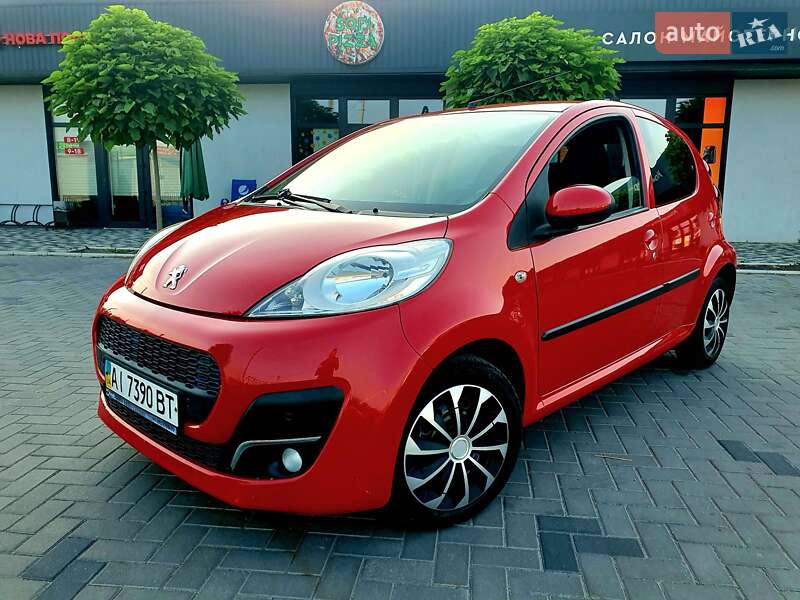 Хетчбек Peugeot 107 2013 в Попільні