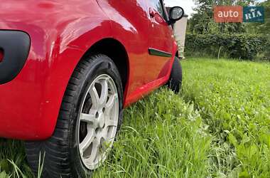 Хетчбек Peugeot 107 2012 в 