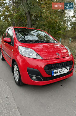 Хэтчбек Peugeot 107 2013 в Киеве