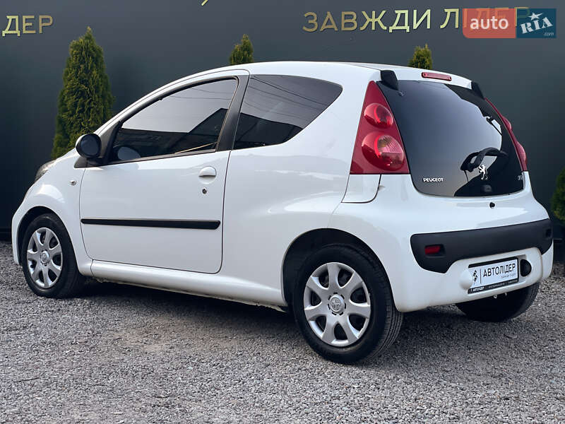 Хетчбек Peugeot 107 2011 в Одесі