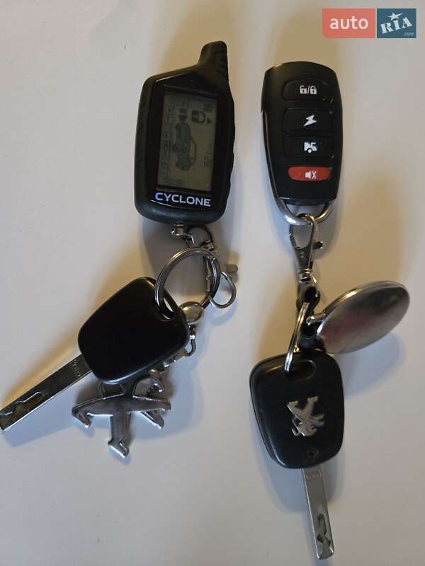 Хэтчбек Peugeot 107 2012 в Тернополе фото 10 Хэтчбек Peugeot 107 2012 в Тернополе