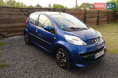 Хэтчбек Peugeot 107 2008 в Ровно