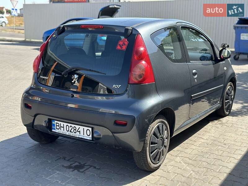 Хэтчбек Peugeot 107 2011 в Одессе