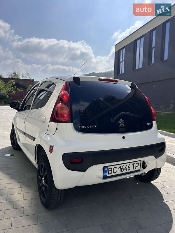 Хетчбек Peugeot 107 2012 в Львові