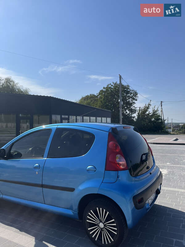 Хетчбек Peugeot 107 2007 в Мостиській
