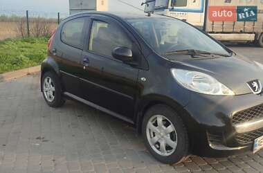 Хэтчбек Peugeot 107 2012 в Киеве