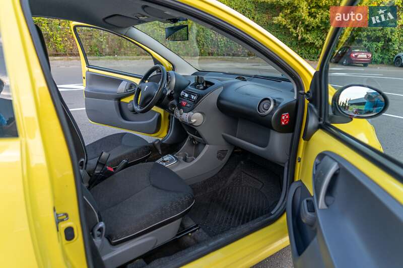 Хетчбек Peugeot 107 2010 в Києві