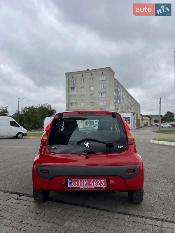 Хэтчбек Peugeot 107 2008 в Дубно