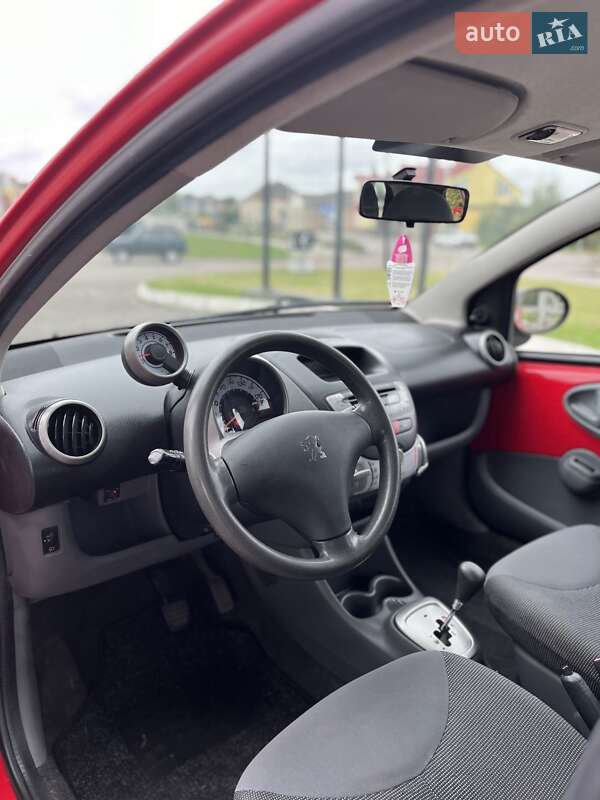 Хэтчбек Peugeot 107 2008 в Дубно