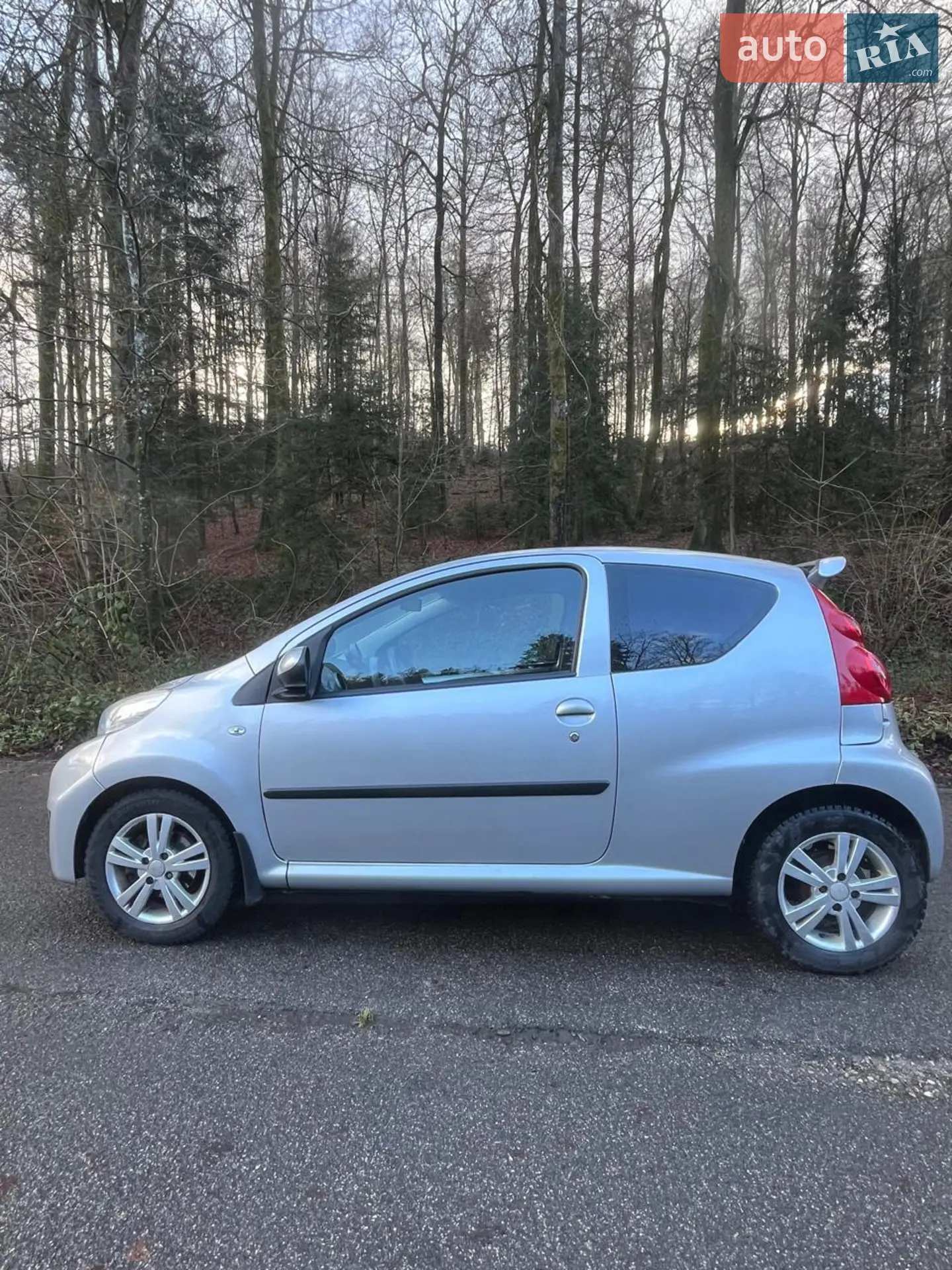 2012 Peugeot 107 - мініатюра 8