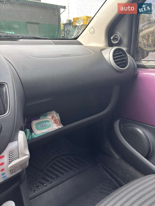 Хэтчбек Peugeot 107 2012 в Запорожье