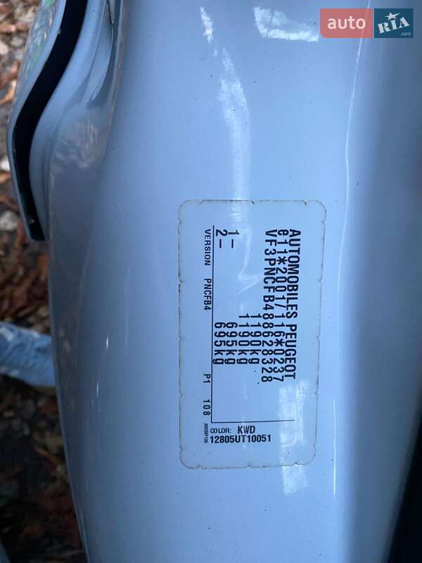 Хэтчбек Peugeot 107 2011 в Киеве