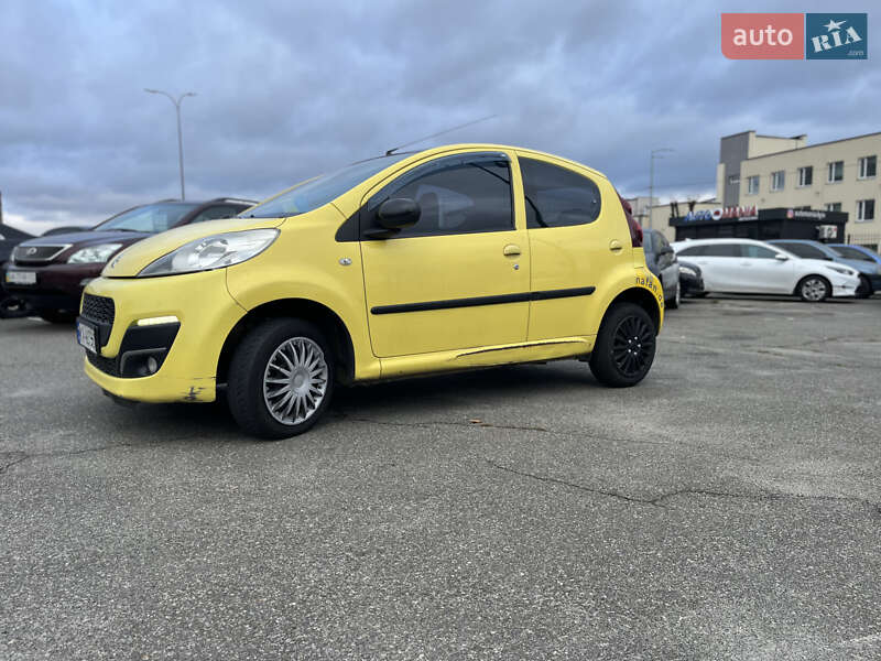 Хетчбек Peugeot 107 2012 в Києві