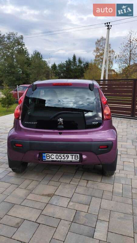 Хэтчбек Peugeot 107 2014 в Сколе