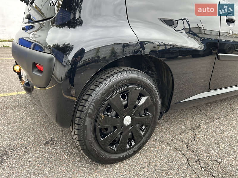 Хэтчбек Peugeot 107 2012 в Киеве