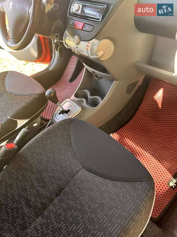 Хетчбек Peugeot 107 2010 в Києві