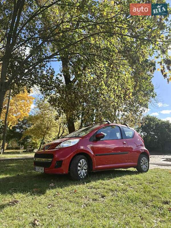 Хетчбек Peugeot 107 2010 в Києві