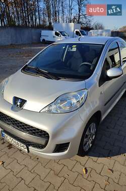 Хетчбек Peugeot 107 2010 в Шептицькому