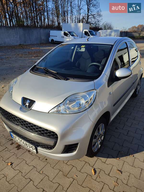 Peugeot 107 2010 Peugeot 107 2010