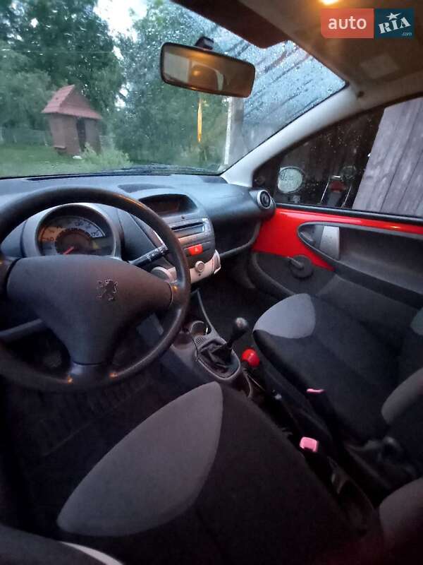 Хетчбек Peugeot 107 2006 в Любомлі