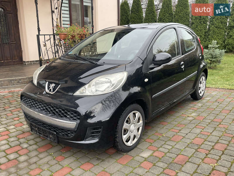 Хэтчбек Peugeot 107 2010 в Львове
