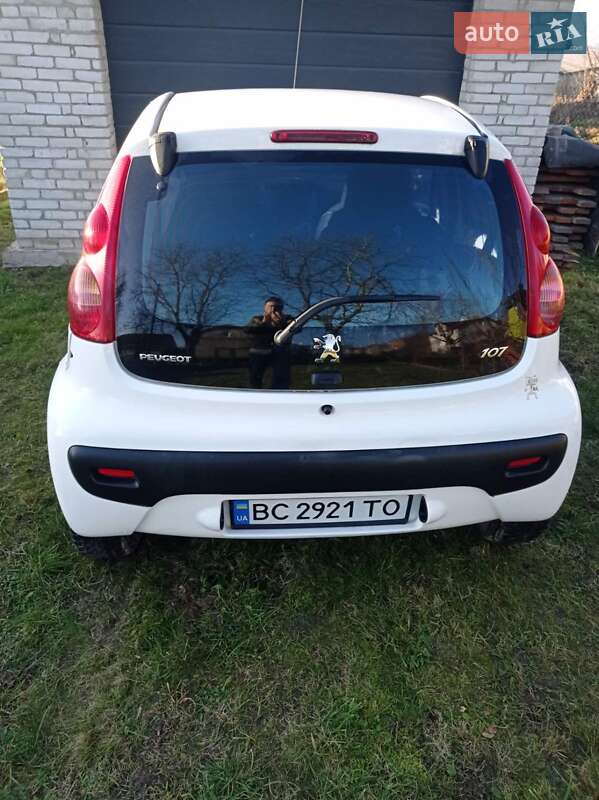 Peugeot 107 2011 Peugeot 107 2011