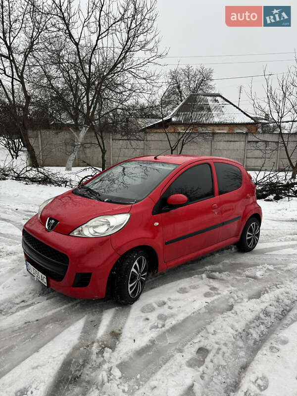 Хэтчбек Peugeot 107 2010 в Харькове