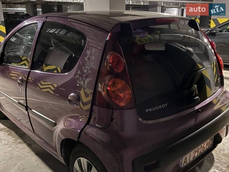 Хэтчбек Peugeot 107 2013 в Киеве