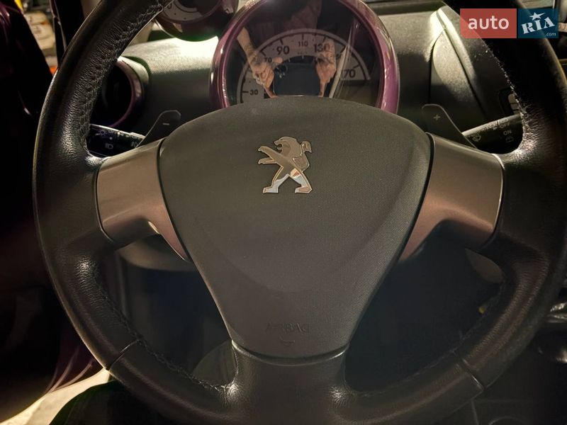 Хэтчбек Peugeot 107 2013 в Киеве