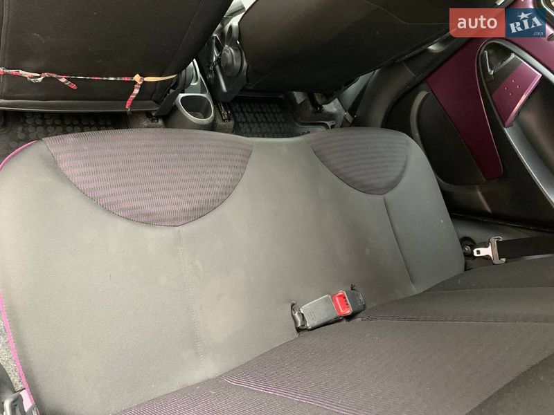 Хэтчбек Peugeot 107 2013 в Киеве