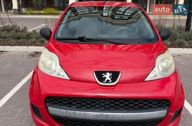 Хэтчбек Peugeot 107 2010 в Софиевской Борщаговке