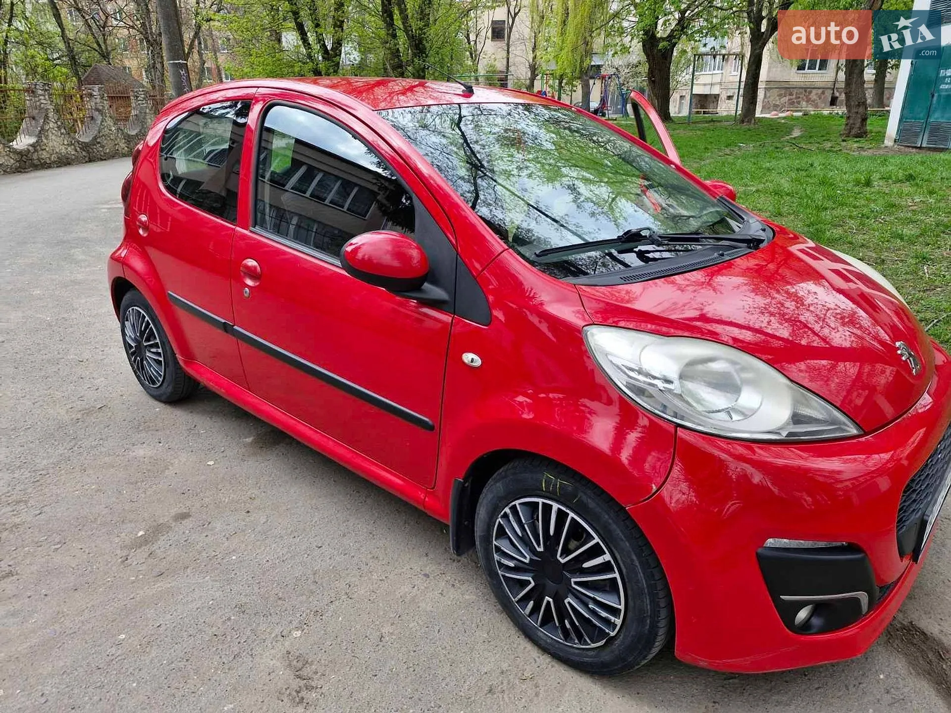 2012 Peugeot 107 - фото 1