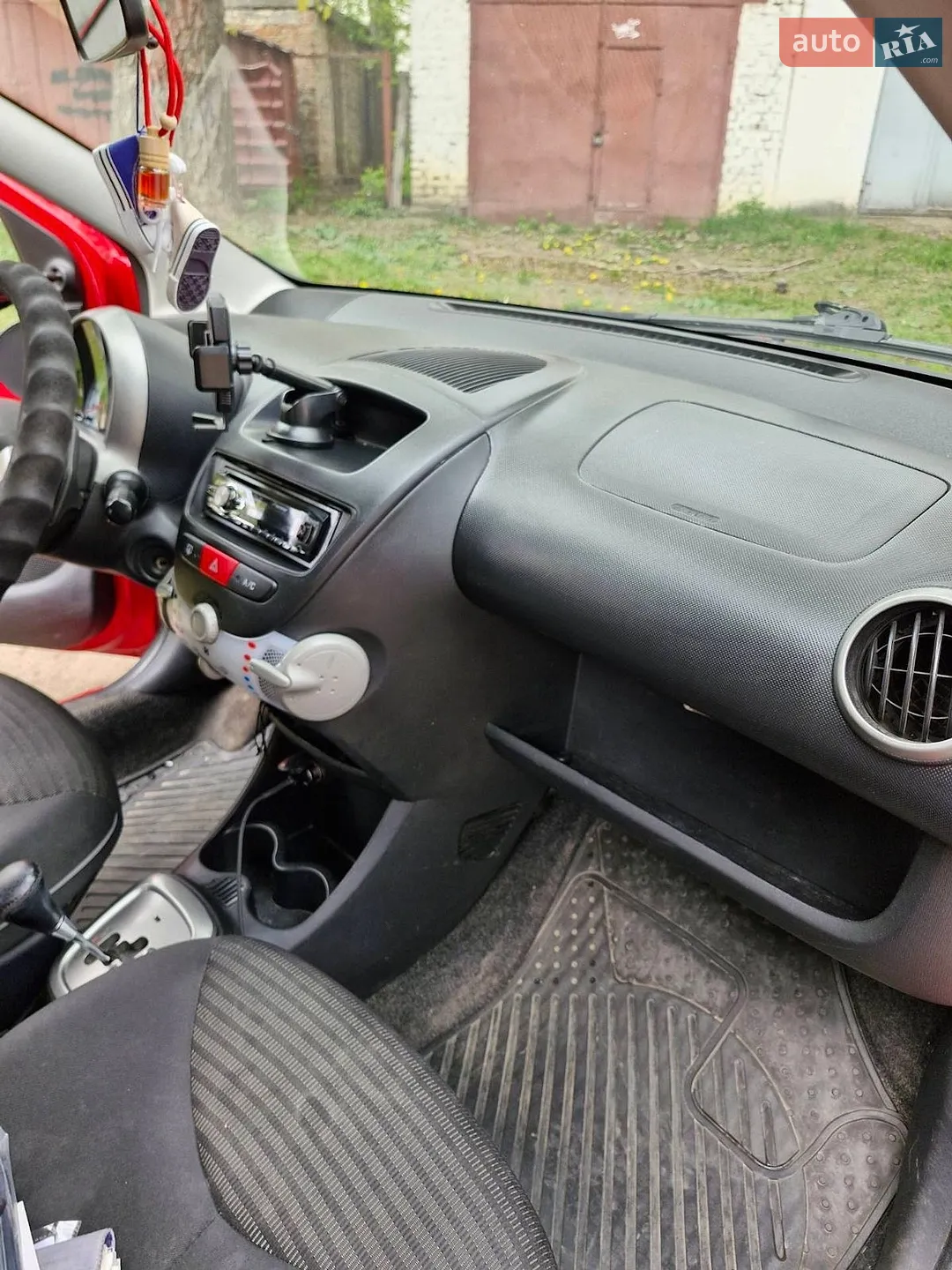 2012 Peugeot 107 - мініатюра 2