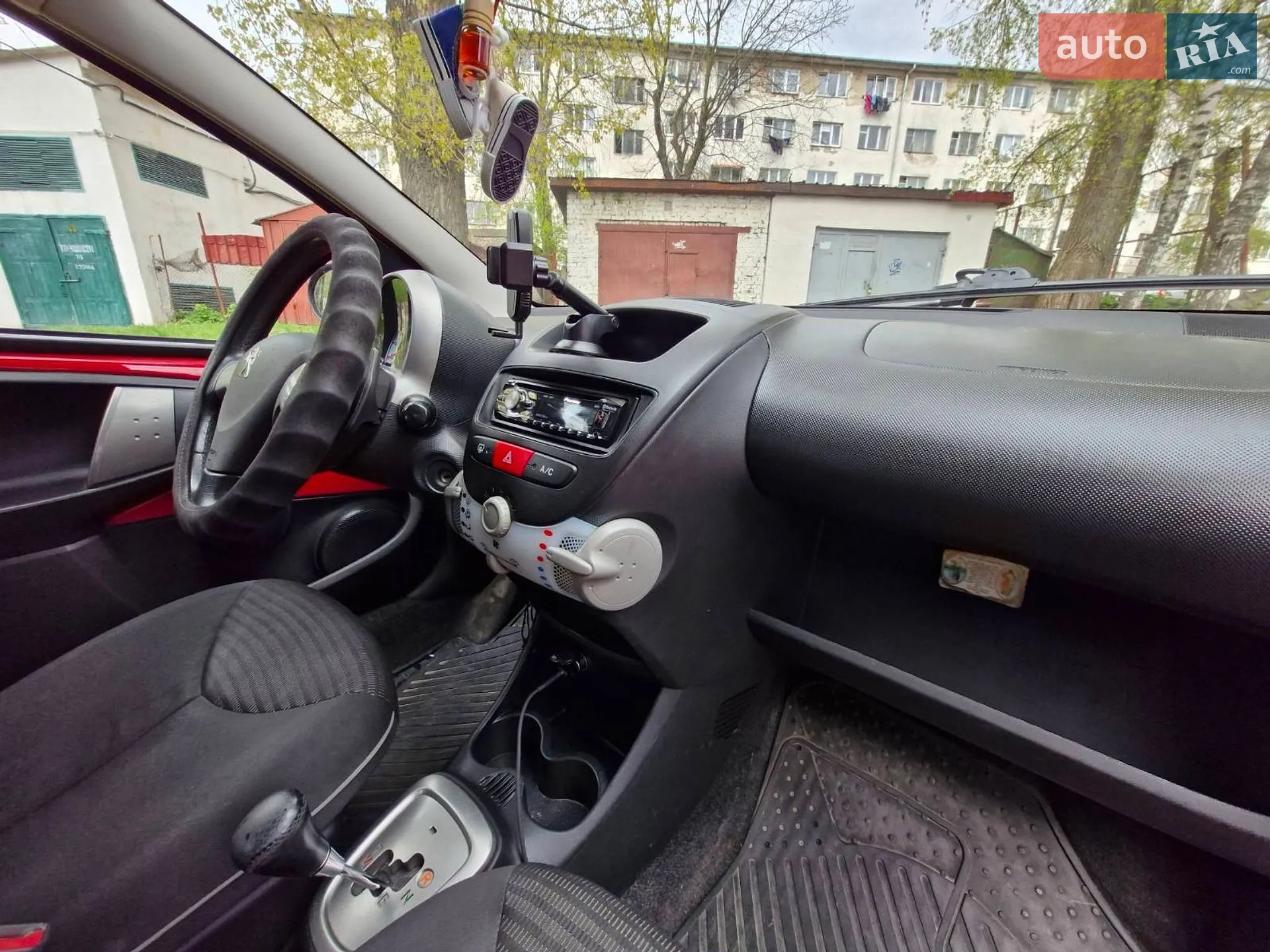 2012 Peugeot 107 - мініатюра 10