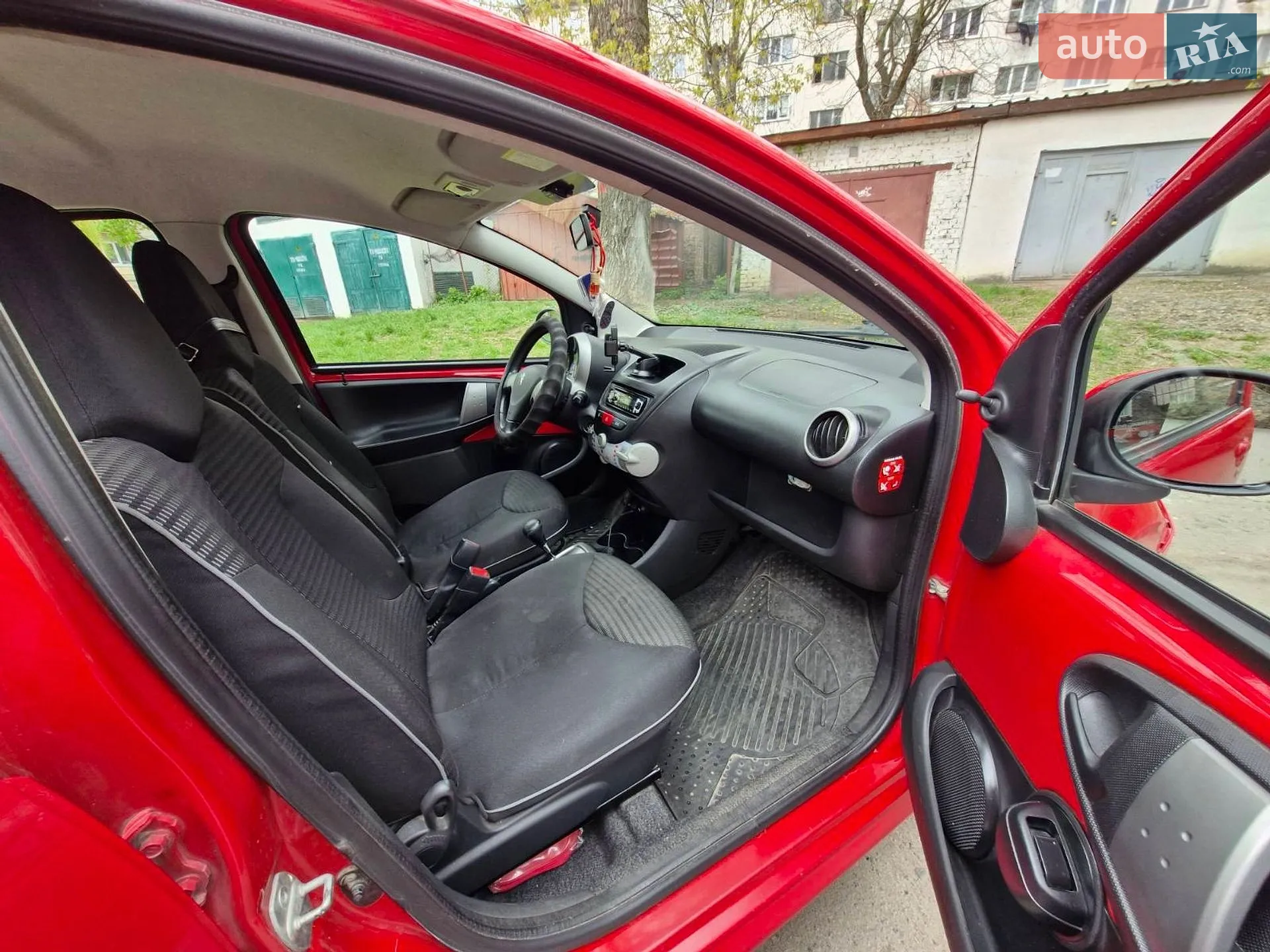 2012 Peugeot 107 - мініатюра 15