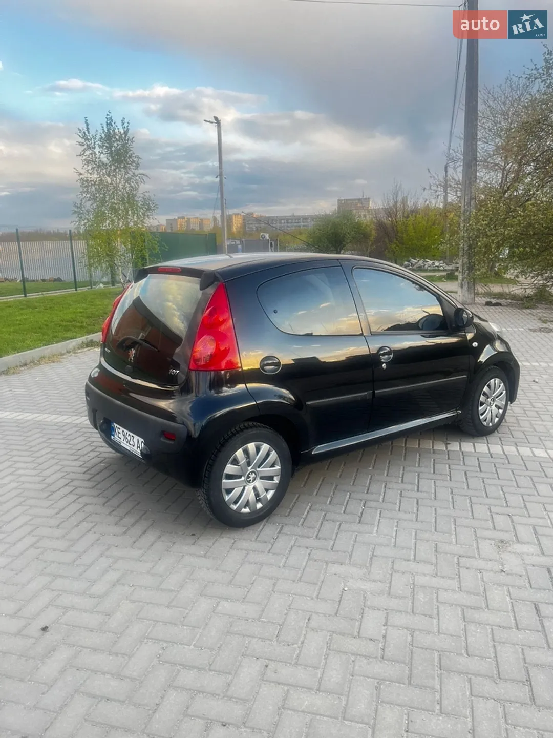 2011 Peugeot 107 - мініатюра 5
