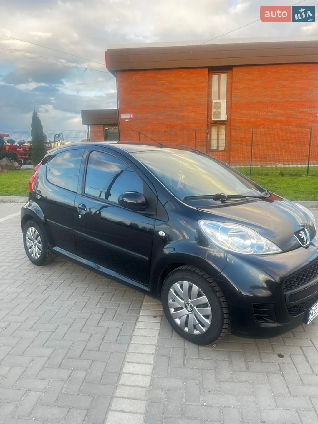 2011 Peugeot 107 - мініатюра 6